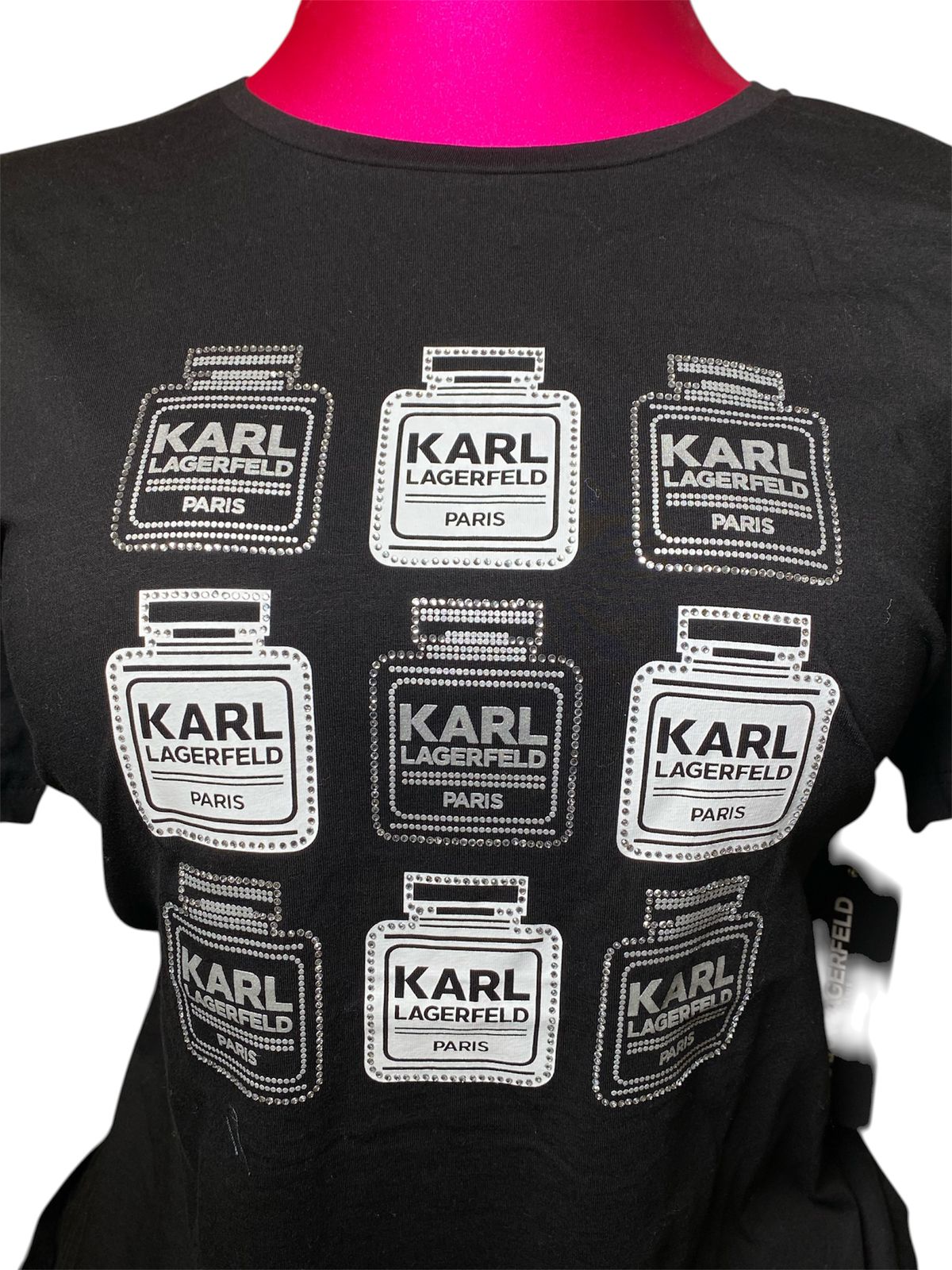 Playera Karl Lagerfeld Mujer Negra con Estampado Icónico – Casual Chic Premium