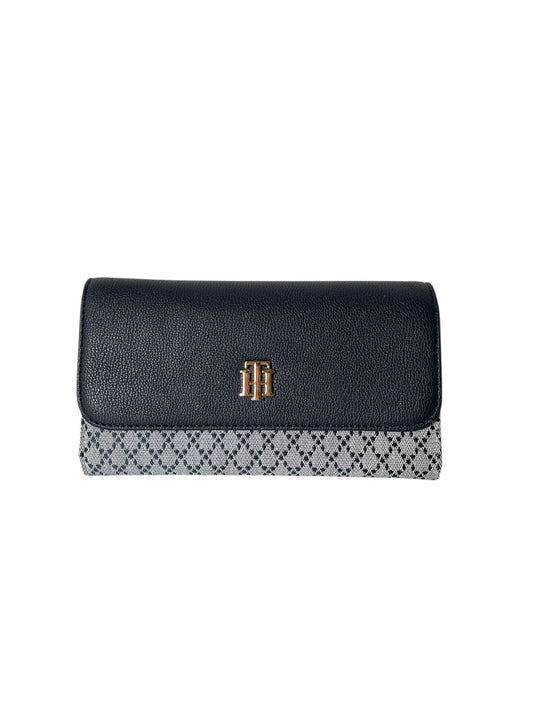 Cartera Tommy Hilfiger Bicolor – Elegancia Clásica