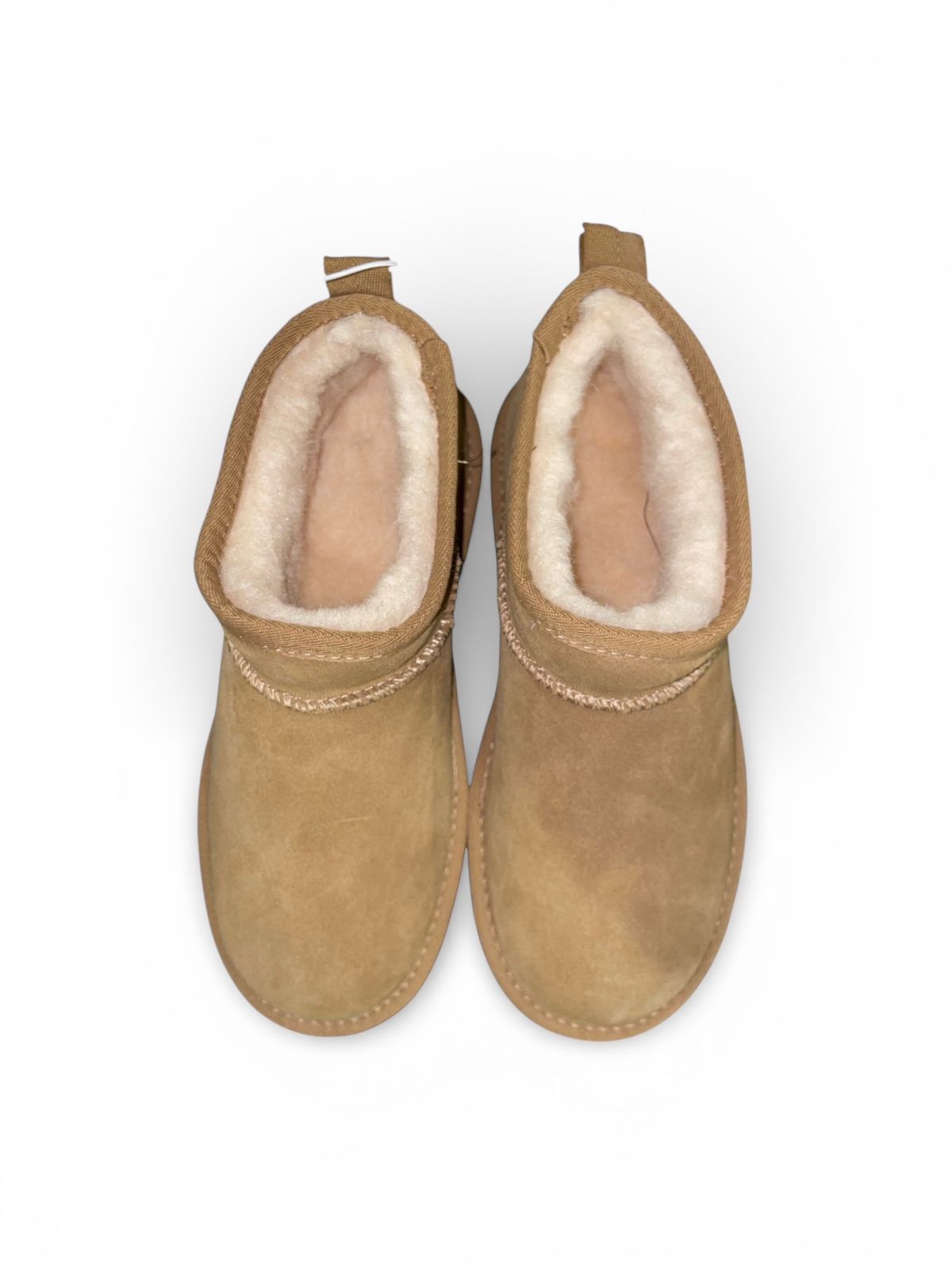 Botas Bearpaw - Talla 9 USA Dama - Ultra Platform en Gamuza Canela