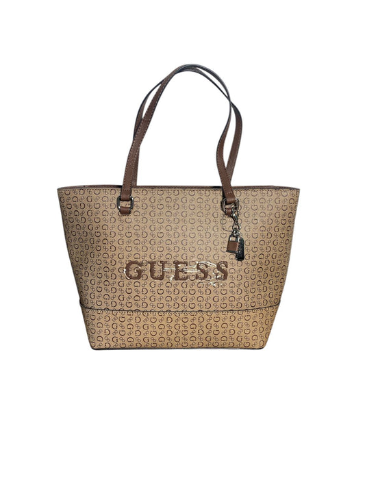 Bolso Tote Guess - Elegancia que Acompaña tu Ritmo