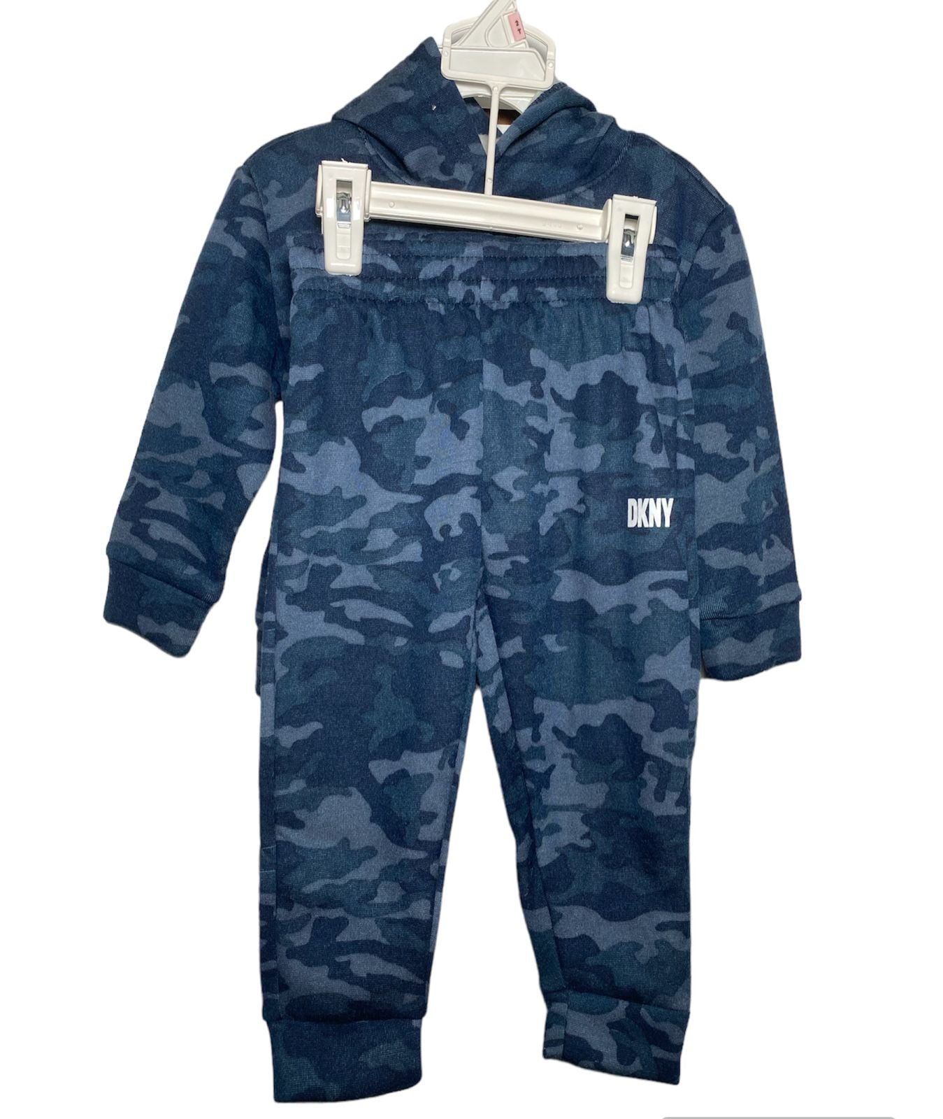 Conjunto DKNY Camuflajeado Azul para Niño - Talla 2