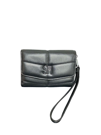 Cartera Steve Madden Negra con Wristlet – Compacta y Moderna