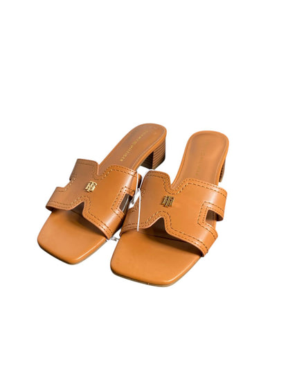 Tacones Tommy Hilfiger "Divine" Camel | Elegancia Atemporal para Dama
