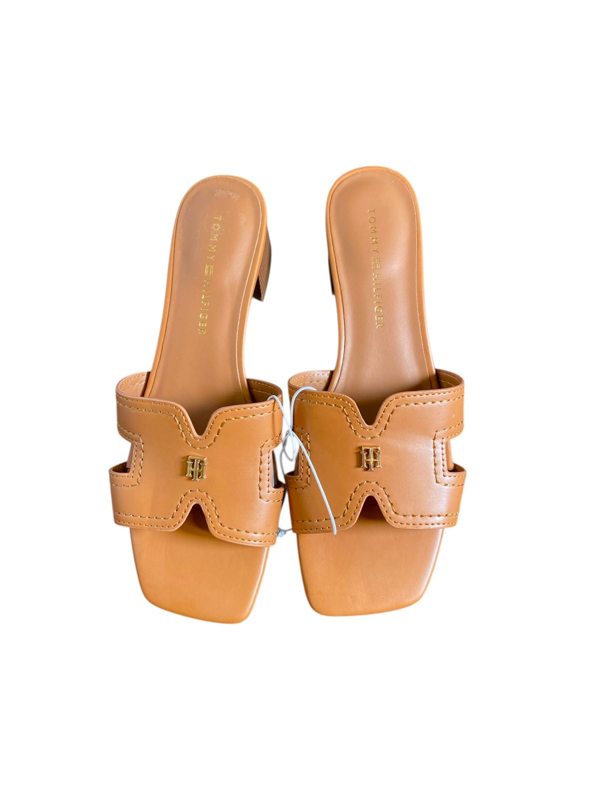 Tacones Tommy Hilfiger "Divine" Camel | Elegancia Atemporal para Dama