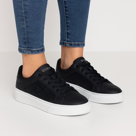 Tenis Guess Negros con Detalles de Pedrería